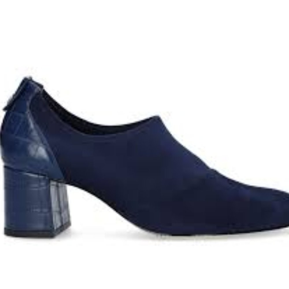 Bella Vita Caraway Black Shooties, Size 6